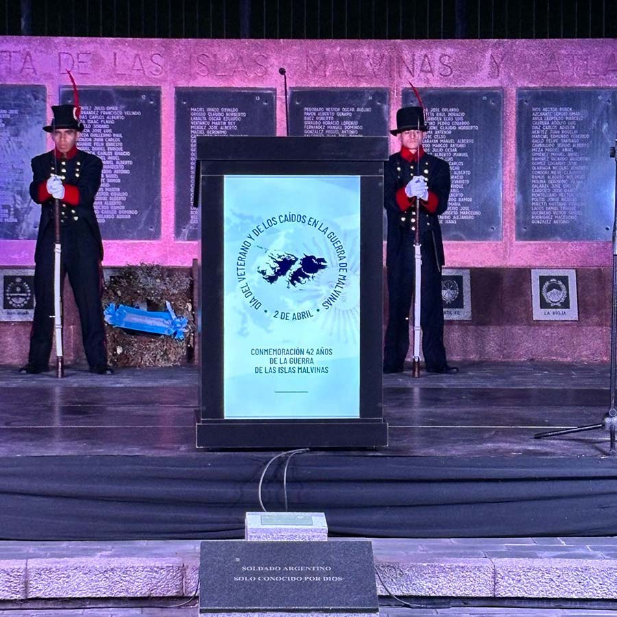 Atril digital con diseño conmemorativo